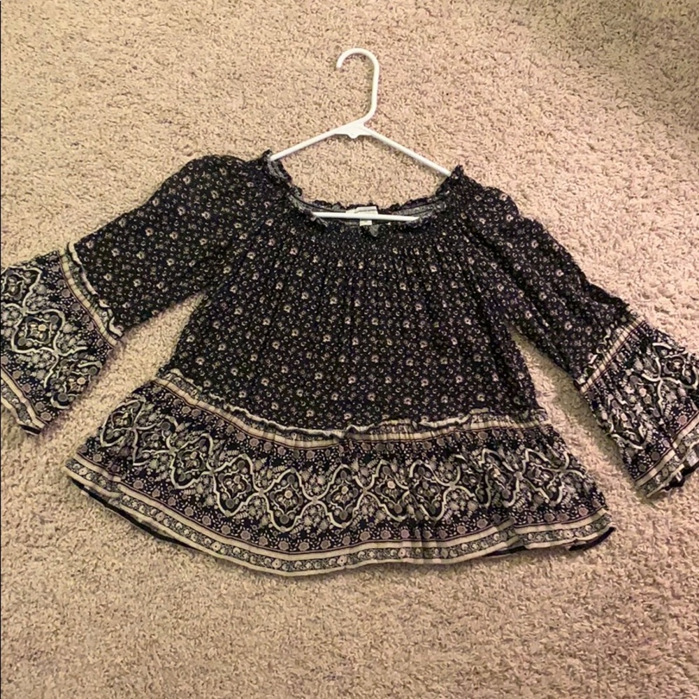 AE flowy off the shoulder top